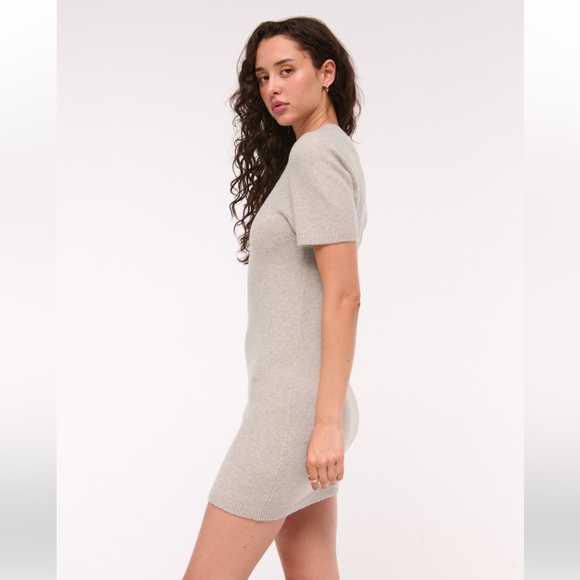 Abercrombie Madeline Mini Sweater Dress - Picture 4 of 6